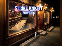 Peli Strike Knight Bowling